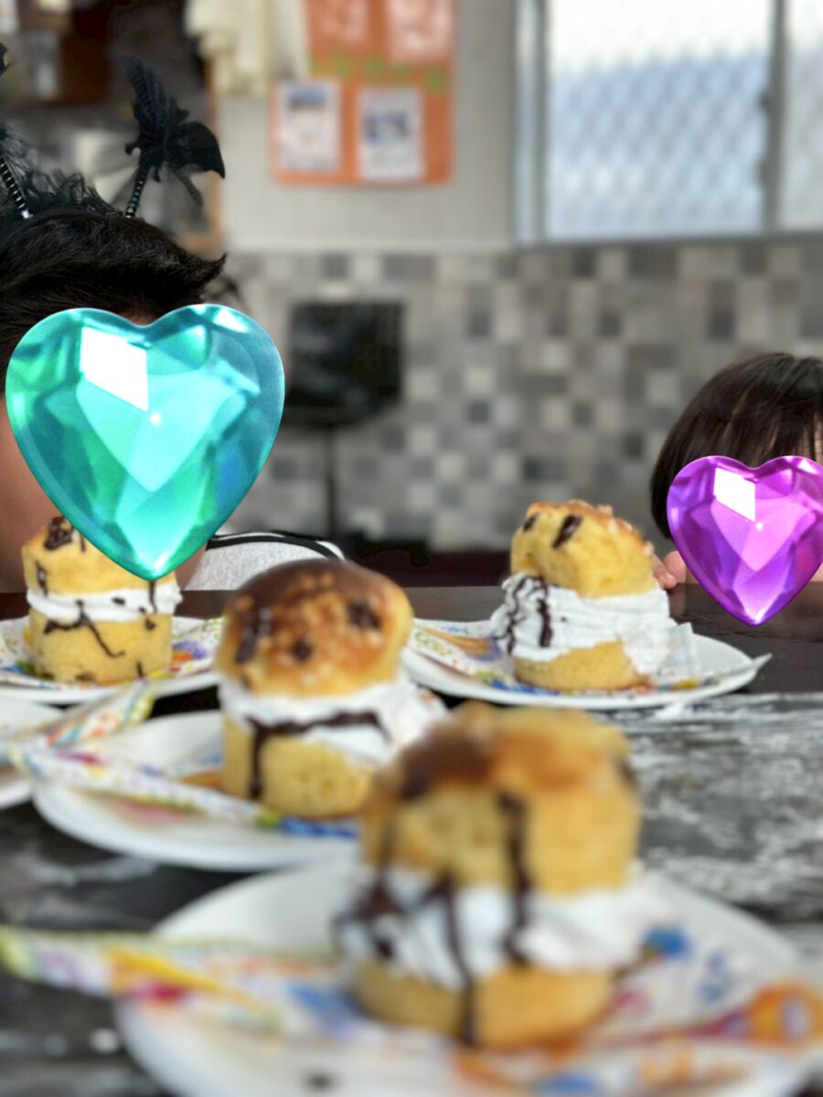 10月13日、ハロウィンカップケーキをつくりました!