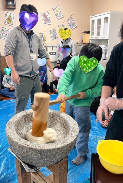 12月27日、なごみ家合同でお餅つき大会をしました！