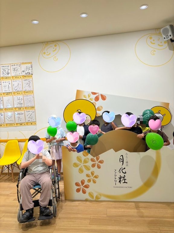 8月6日（木）、月化粧ファクトリーに行きました！